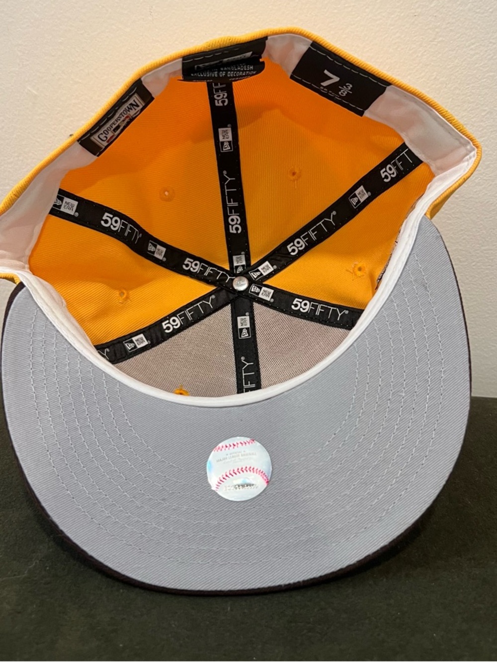 New Era 59FIFTY San Diego Padres Yellow & Brown Fitted Cap - Size 7 3/8 - Picture 5 of 5